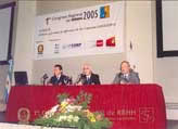 Alberto Barba (Pte. ADRHA Córdoba), Eduardo Sánchez Martínez (Rector UBP) y Enrique Pedemonte (Pte. Ejecutivo del Congreso) realizando la apertura del 1º Congreso Regional de RRHH 2005.
